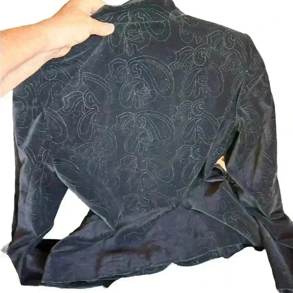 Charter Club size 6 fitted black velveteen button down jacket baroque stitching. - Picture 2 of 10